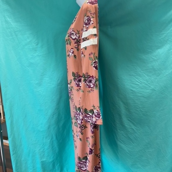 Long Sleeve Floral Dress - Picture 5 of 14